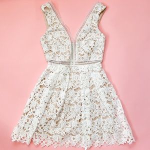 - 🌻Lost In Lace Ivory Nude Crochet Dress🌻